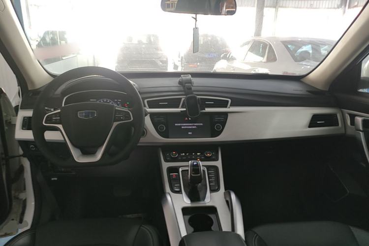 Used Geely Auto Emgrand X7 Sport 2020 1.8TD DCT Two-Wheel Drive Smart Connect 4G-Enabled Version Center Console