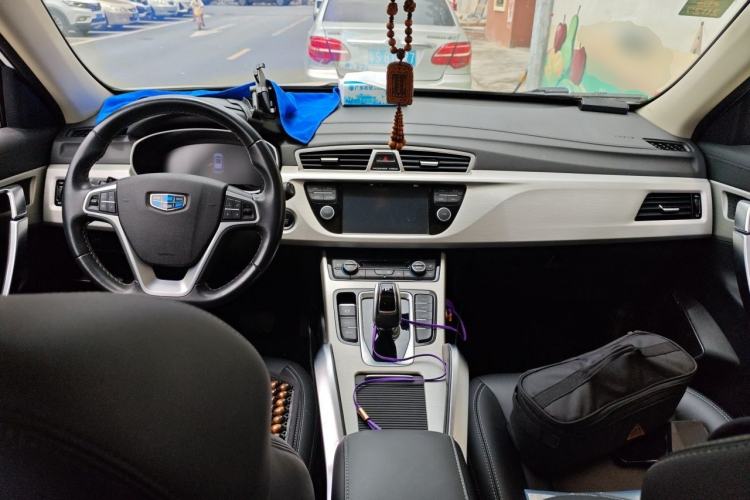 Used Geely Auto Emgrand X7 Sport 2020 1.8TD DCT Two-Wheel Drive Smart Connect 4G-Enabled Version Center Console