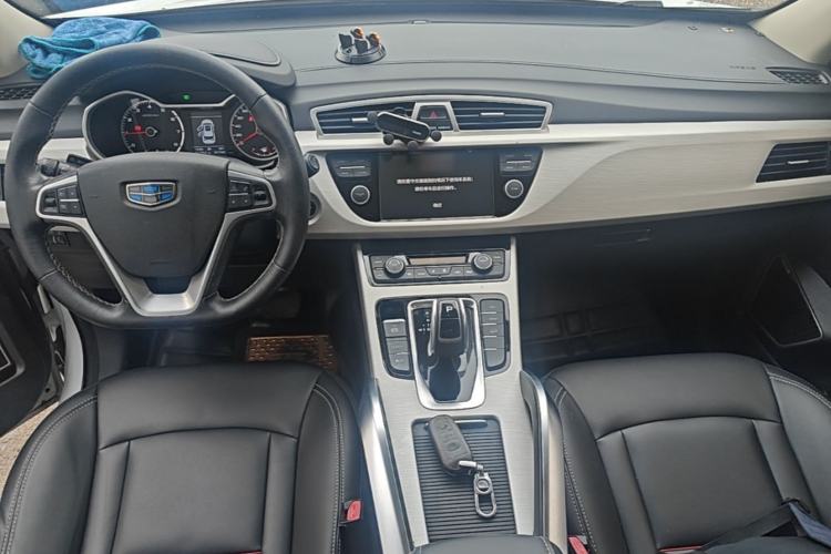 Used Geely Auto Emgrand X7 Sport 2020 1.8TD DCT Two-Wheel Drive Zhiya Model Center Console