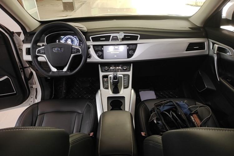 Used Geely Auto Emgrand X7 Sport 2020 1.8TD DCT Two-Wheel Drive Smart Connect 4G-Enabled Version Center Console