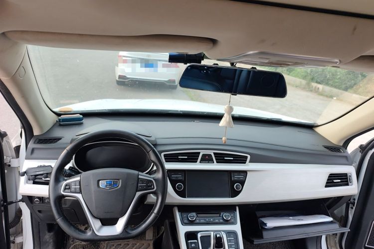 Used Geely Auto Emgrand X7 Sport 2020 1.8TD DCT Two-Wheel Drive Smart Connect 4G-Enabled Version Center Console