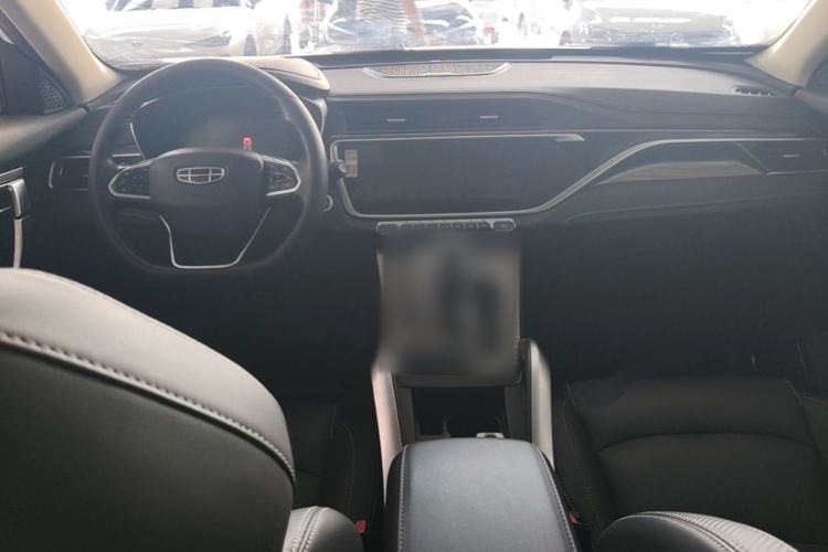 Used Geely Auto Emgrand X7 Sport 2020 1.5TD Automatic Smart Connect PRO Center Console
