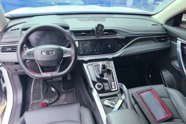 Used Geely Auto Emgrand X7 Sport 2020 1.8TD DCT Smart Connect PRO Center Console