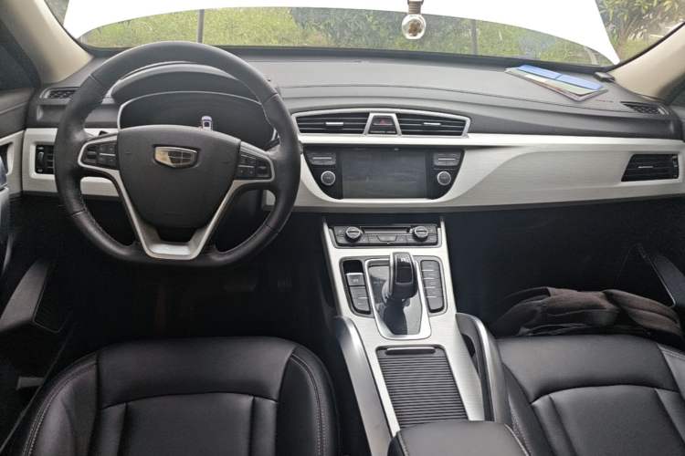 Used Geely Auto Emgrand X7 Sport 2020 1.8TD DCT Two-Wheel Drive Smart Connect 4G-Enabled Version Center Console