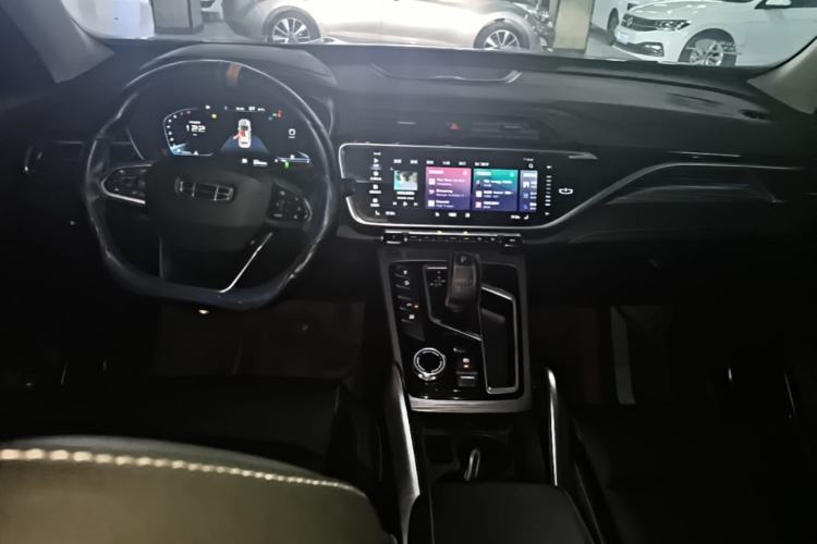 Used Geely Auto Emgrand X7 Sport 2020 1.8TD DCT ZhiZun PRO Center Console