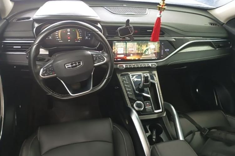 Used Geely Auto Emgrand X7 Sport 2020 1.5TD Automatic Smart Connect PRO Center Console