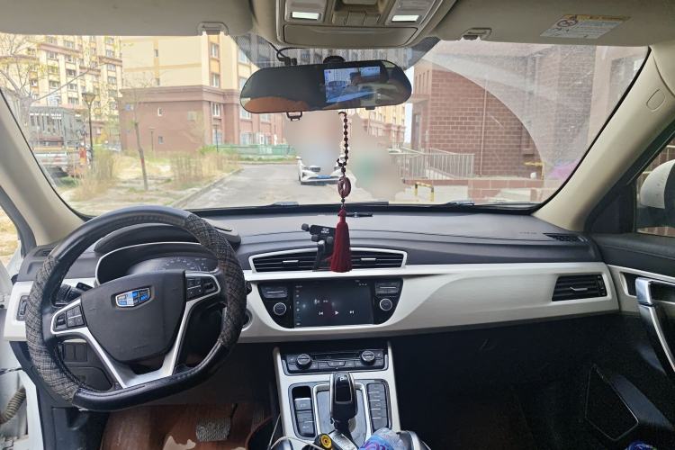 Used Geely Auto Emgrand X7 Sport 2020 1.8TD DCT Two-Wheel Drive Smart Connect 4G-Enabled Version Center Console