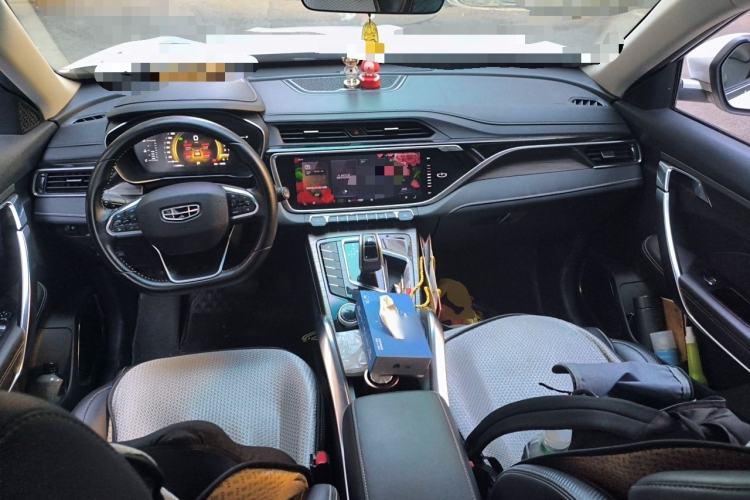 Used Geely Auto Emgrand X7 Sport 2020 1.5TD Automatic Smart Connect PRO Center Console
