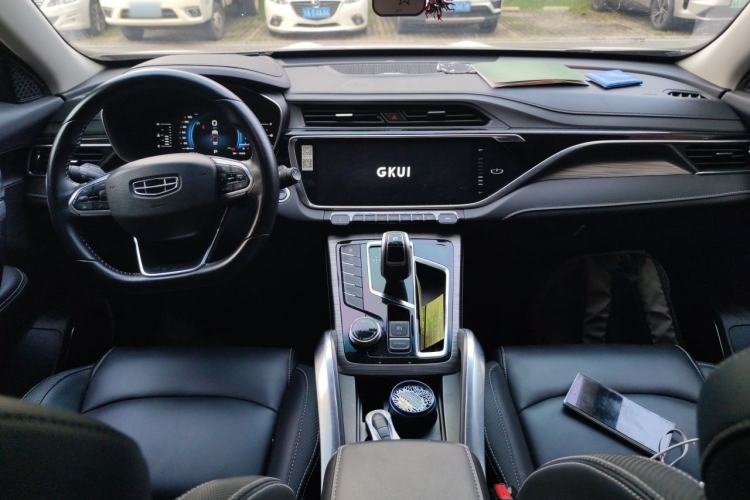 Used Geely Auto Emgrand X7 Sport 2020 1.5TD Automatic Smart Connect PRO Center Console