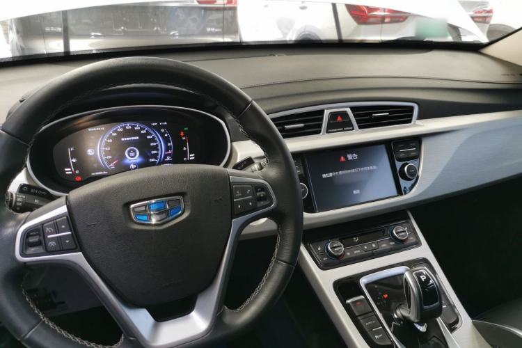 Used Geely Auto Emgrand X7 Sport 2020 1.8TD DCT Two-Wheel Drive Smart Connect 4G-Enabled Version Center Console