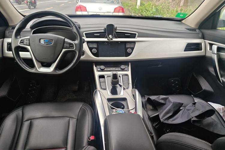 Used Geely Auto Emgrand X7 Sport 2020 1.8TD DCT Two-Wheel Drive Smart Connect 4G-Enabled Version Center Console