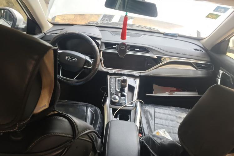 Used Geely Auto Emgrand X7 Sport 2020 1.5TD Automatic Smart Connect PRO Center Console
