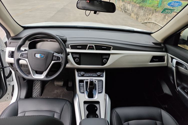 Used Geely Auto Emgrand X7 Sport 2020 1.8TD DCT Two-Wheel Drive Smart Connect 4G-Enabled Version Center Console