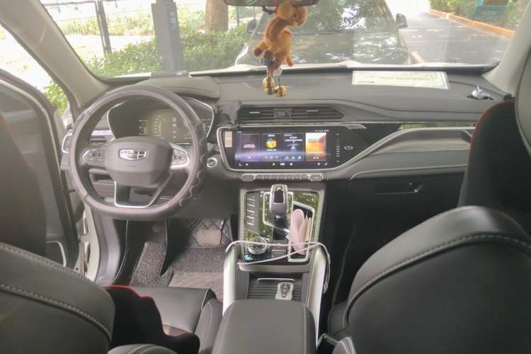 Used Geely Auto Emgrand X7 Sport 2020 1.8TD DCT Smart PRO Center Console