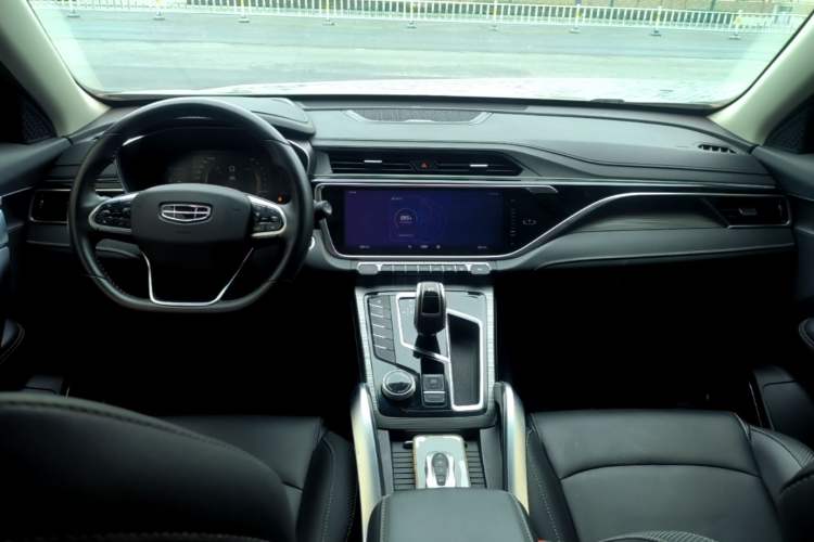 Used Geely Auto Emgrand X7 Sport 2020 1.8TD DCT Smart Connect PRO Center Console