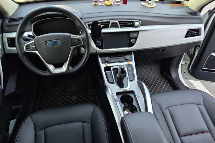 Used Geely Auto Emgrand X7 Sport 2020 1.8TD DCT Two-Wheel Drive Smart Connect 4G-Enabled Version Center Console