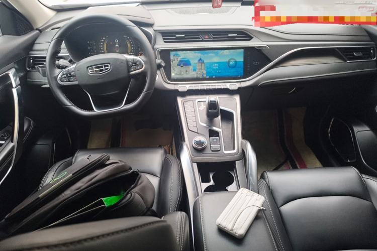 Used Geely Auto Emgrand X7 Sport 2020 1.5TD Automatic Smart Connect PRO Center Console