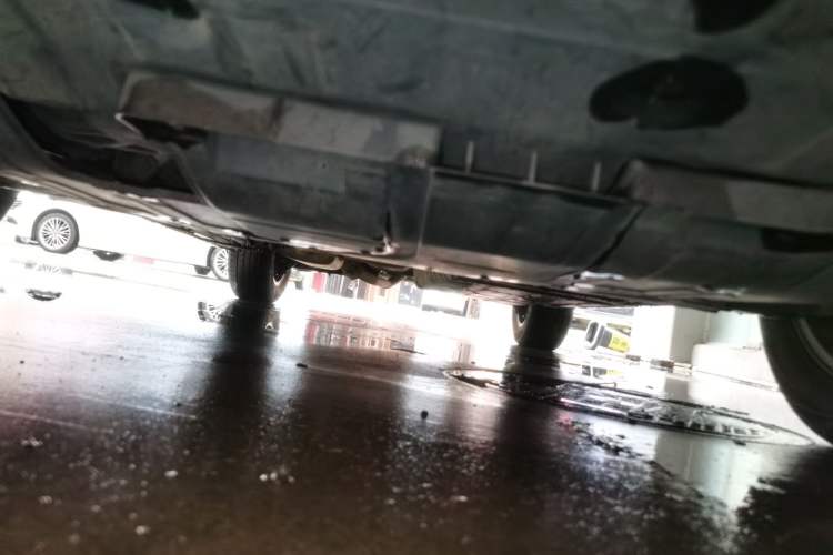 Used Geely Auto Emgrand X7 Sport 2020 1.8TD DCT Two-Wheel Drive Smart Connect 4G-Enabled Version Chassis Front