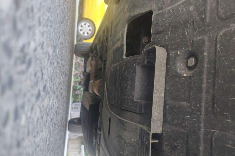 Used Geely Auto Emgrand X7 Sport 2020 1.8TD DCT Two-Wheel Drive Smart Connect 4G-Enabled Version Chassis Front