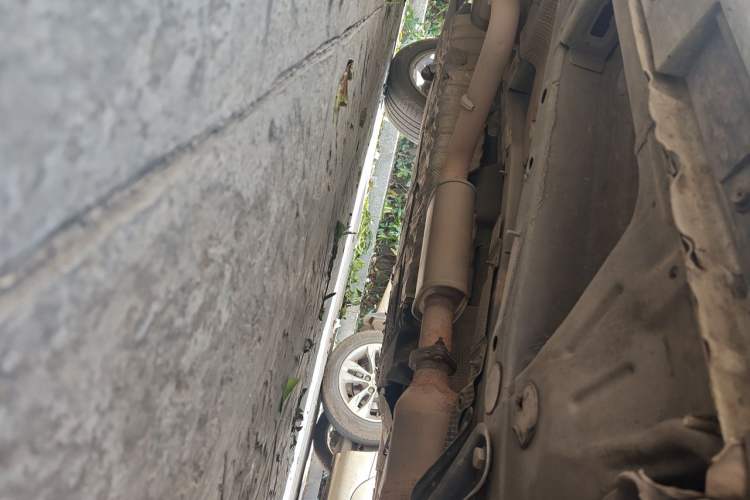Used Geely Auto Emgrand X7 Sport 2020 1.8TD DCT Two-Wheel Drive Smart Connect 4G-Enabled Version Chassis Front Right