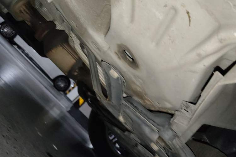 Used Geely Auto Emgrand X7 Sport 2020 1.5TD Automatic Smart Connect PRO Chassis Front Right