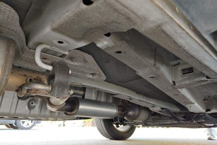 Used Geely Auto Emgrand X7 Sport 2020 1.8TD DCT Two-Wheel Drive Smart Connect 4G-Enabled Version Chassis Front Right