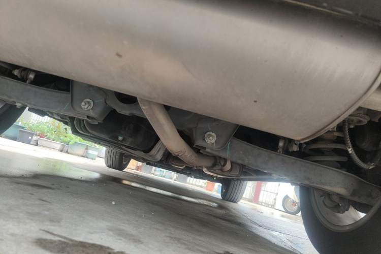 Used Geely Auto Emgrand X7 Sport 2020 1.8TD DCT Two-Wheel Drive Smart Connect 4G-Enabled Version Chassis Rear