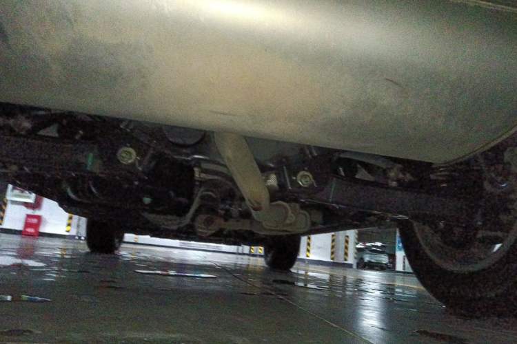 Used Geely Auto Emgrand X7 Sport 2020 1.8TD DCT Two-Wheel Drive Smart Connect 4G-Enabled Version Chassis Rear
