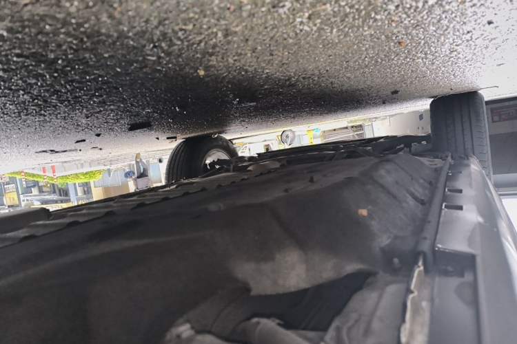 Used Geely Auto Emgrand X7 Sport 2020 1.8TD DCT Two-Wheel Drive Smart Connect 4G-Enabled Version Chassis Rear Left