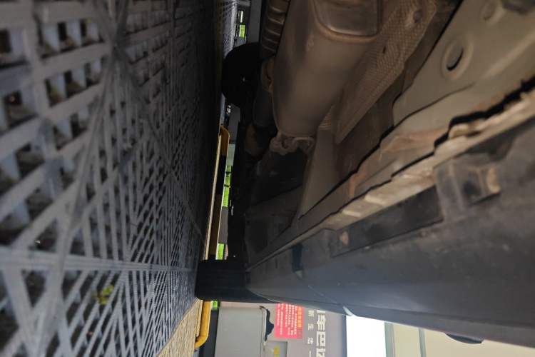 Used Geely Auto Emgrand X7 Sport 2020 1.8TD DCT Two-Wheel Drive Smart Connect 4G-Enabled Version Chassis Rear Right
