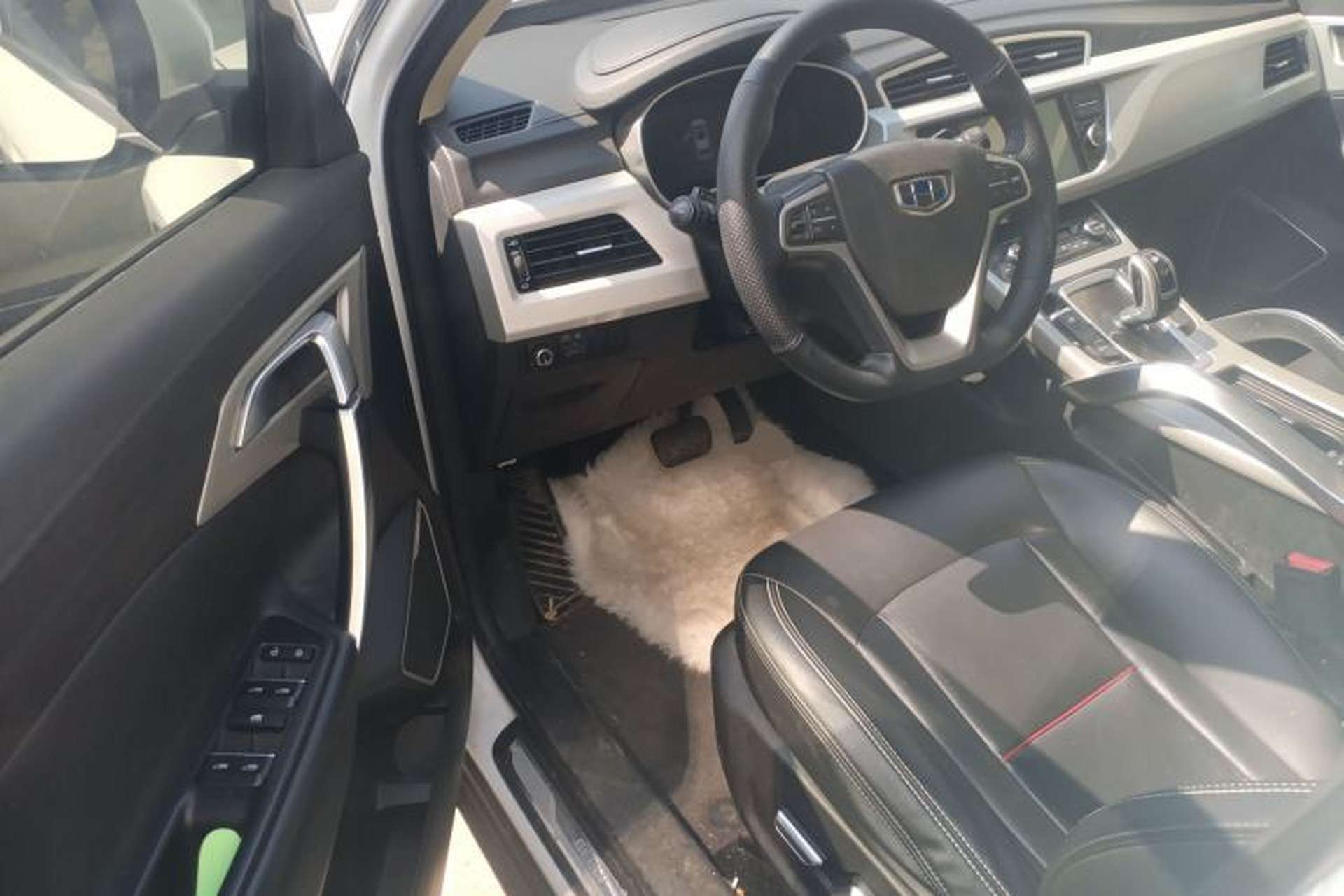 Used Geely Auto Emgrand X7 Sport 2020 1.8TD DCT Two-Wheel Drive Smart Connect 4G-Enabled Version Driver Seat