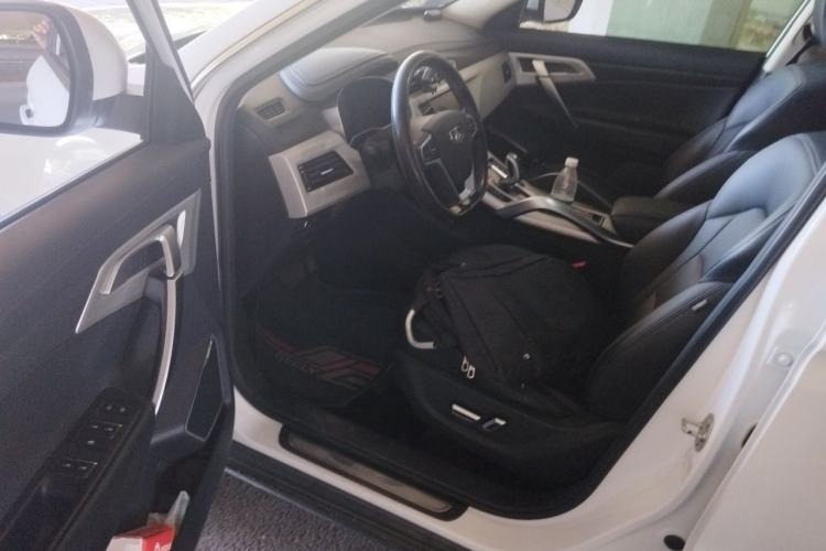 Used Geely Auto Emgrand X7 Sport 2020 1.8TD DCT Two-Wheel Drive Smart Connect 4G-Enabled Version Driver Seat