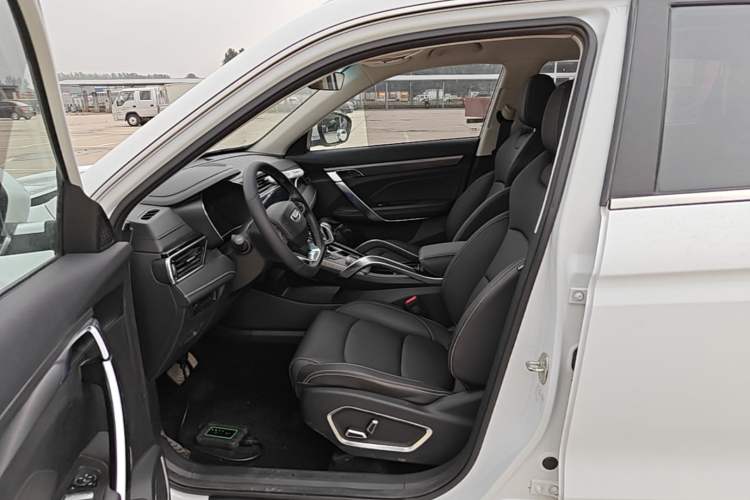 Used Geely Auto Emgrand X7 Sport 2020 1.5TD Automatic Smart Connect PRO Driver Seat