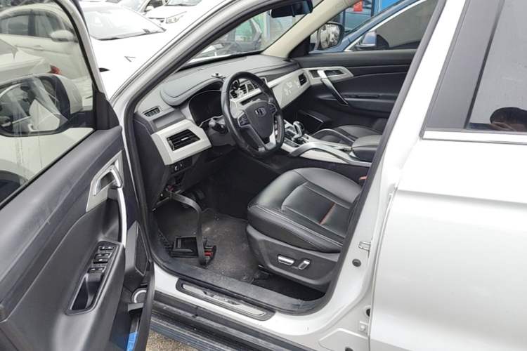 Used Geely Auto Emgrand X7 Sport 2020 1.8TD DCT Two-Wheel Drive Smart Connect 4G-Enabled Version Driver Seat