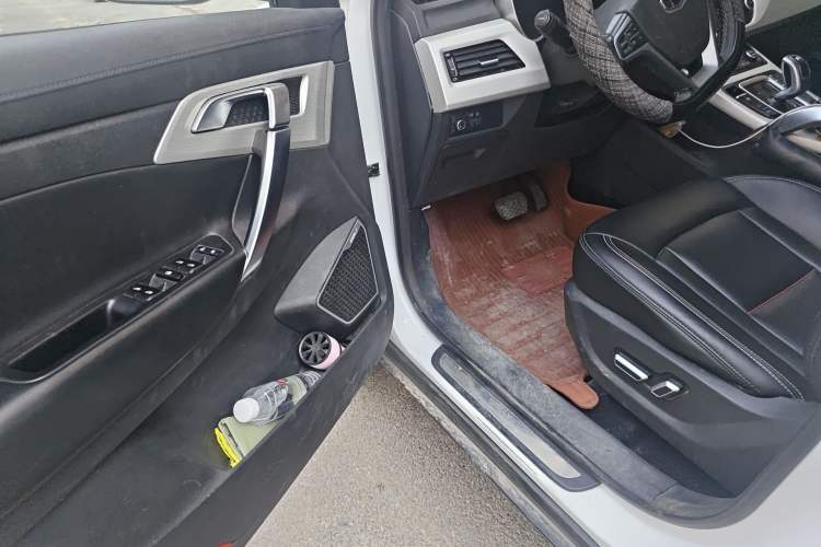 Used Geely Auto Emgrand X7 Sport 2020 1.8TD DCT Two-Wheel Drive Smart Connect 4G-Enabled Version Driver Seat