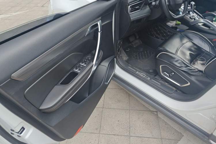 Used Geely Auto Emgrand X7 Sport 2020 1.8TD DCT Smart Connect PRO Driver Seat
