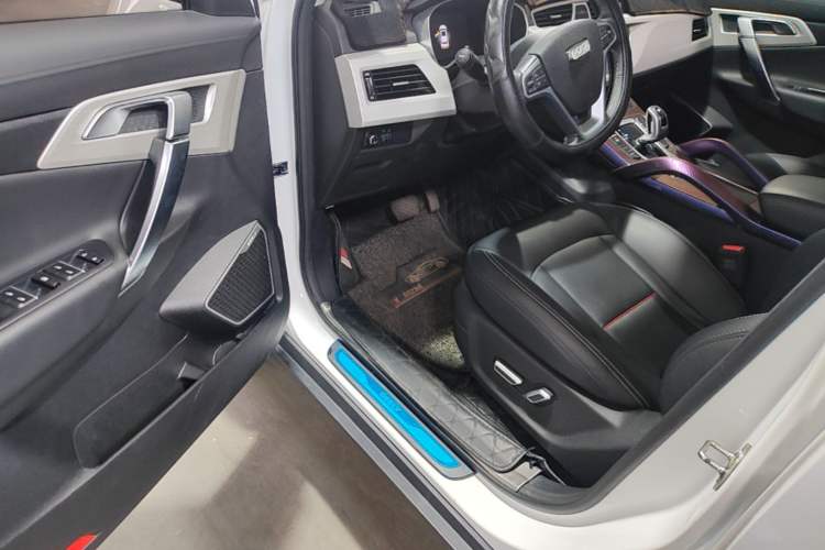 Used Geely Auto Emgrand X7 Sport 2020 1.8TD DCT Two-Wheel Drive Smart Connect 4G-Enabled Version Driver Seat