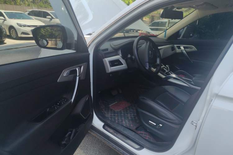 Used Geely Auto Emgrand X7 Sport 2020 1.8TD DCT Two-Wheel Drive Smart Connect 4G-Enabled Version Driver Seat