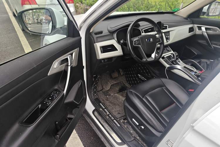 Used Geely Auto Emgrand X7 Sport 2020 1.8TD DCT Two-Wheel Drive Smart Connect 4G-Enabled Version Driver Seat