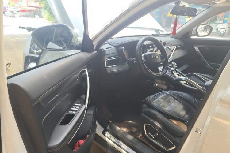 Used Geely Auto Emgrand X7 Sport 2020 1.5TD Automatic Smart Connect PRO Driver Seat
