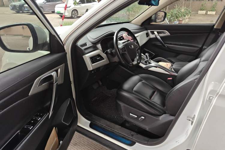 Used Geely Auto Emgrand X7 Sport 2020 1.8TD DCT Two-Wheel Drive Smart Connect 4G-Enabled Version Driver Seat