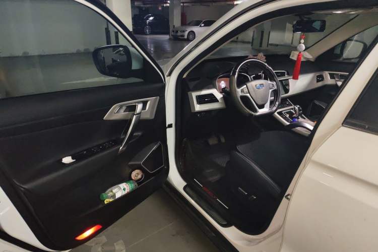 Used Geely Auto Emgrand X7 Sport 2020 1.8TD DCT Two-Wheel Drive Smart Connect 4G-Enabled Version Driver Seat