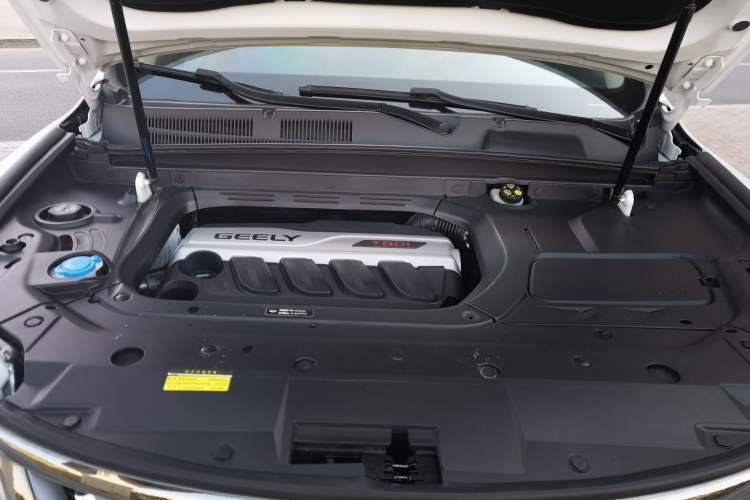 Used Geely Auto Emgrand X7 Sport 2020 1.8TD DCT Two-Wheel Drive Smart Connect 4G-Enabled Version Engine Bay