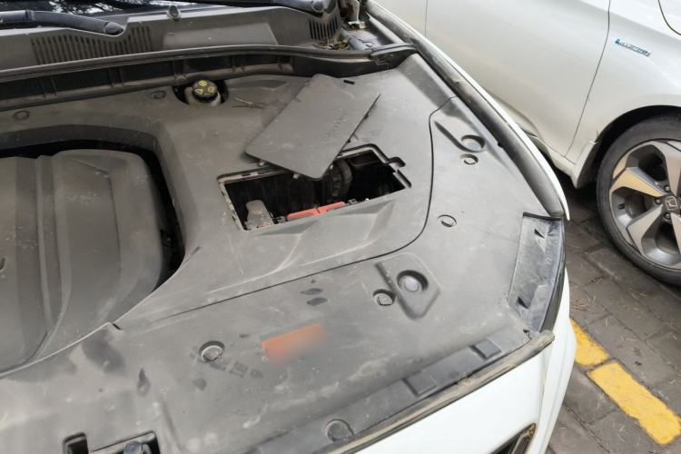 Used Geely Auto Emgrand X7 Sport 2020 1.8TD DCT Smart Connect PRO Engine Bay Left
