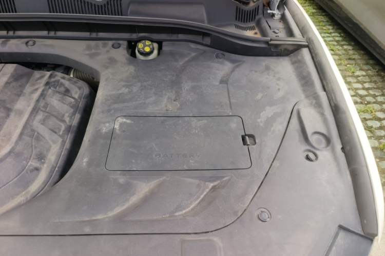 Used Geely Auto Emgrand X7 Sport 2020 1.5TD Automatic Smart Connect PRO Engine Bay Left