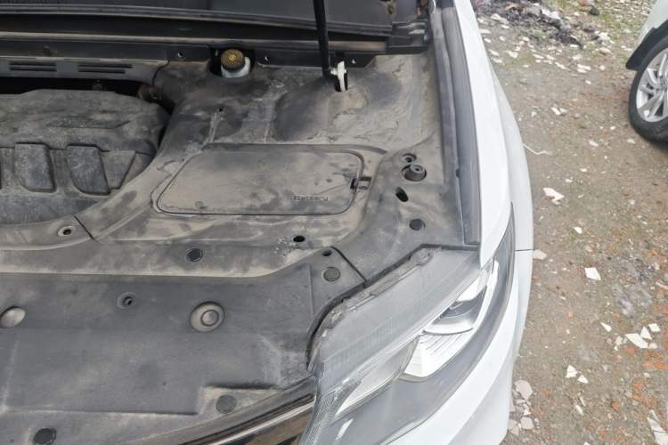 Used Geely Auto Emgrand X7 Sport 2020 1.8TD DCT Two-Wheel Drive Smart Connect 4G-Enabled Version Engine Bay Left