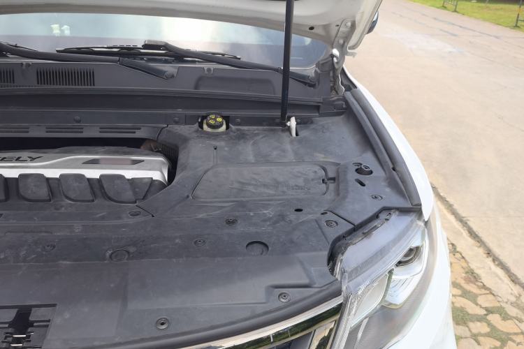 Used Geely Auto Emgrand X7 Sport 2020 1.8TD DCT Two-Wheel Drive Smart Connect 4G-Enabled Version Engine Bay Left