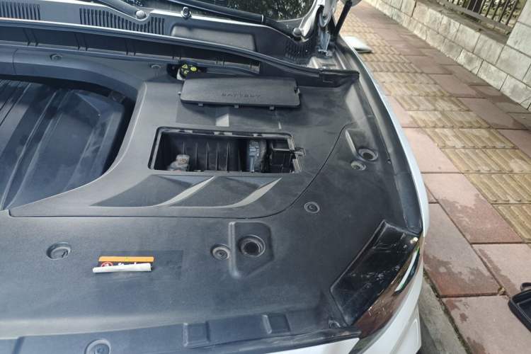 Used Geely Auto Emgrand X7 Sport 2020 1.8TD DCT ZhiZun PRO Engine Bay Left