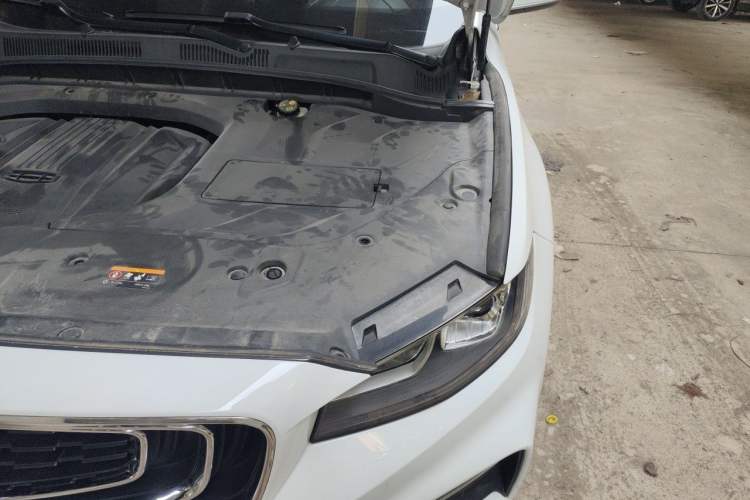 Used Geely Auto Emgrand X7 Sport 2020 1.5TD Automatic Smart Connect PRO Engine Bay Left