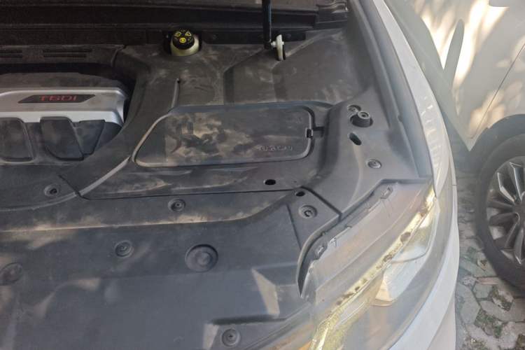 Used Geely Auto Emgrand X7 Sport 2020 1.8TD DCT Two-Wheel Drive Smart Connect 4G-Enabled Version Engine Bay Left